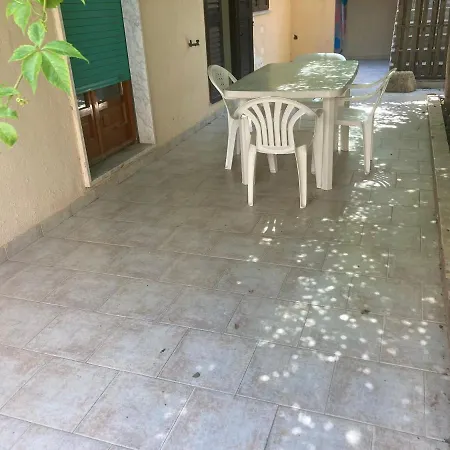 Appartamento al mare Appartamento Ovile la Marinella