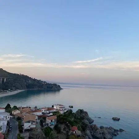 Apartment Al Mare Montepaone Lido